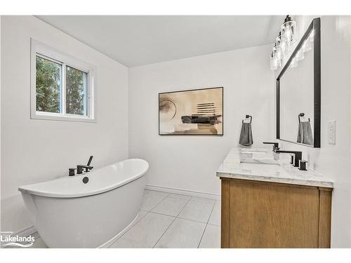 295 Eliza Street, Meaford, ON - Indoor Photo Showing Bathroom