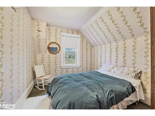 556341 6Th Line, The Blue Mountains, ON - Indoor Photo Showing Bedroom