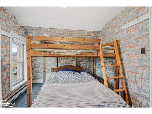 556341 6Th Line, The Blue Mountains, ON - Indoor Photo Showing Bedroom