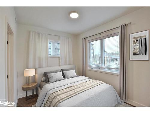 207-11 Beckwith Lane, The Blue Mountains, ON - Indoor Photo Showing Bedroom