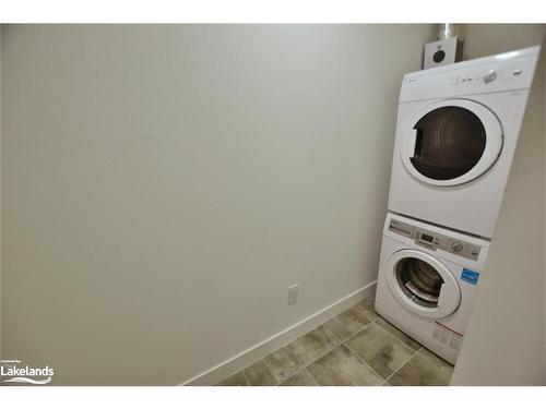 207-11 Beckwith Lane, The Blue Mountains, ON - Indoor Photo Showing Laundry Room