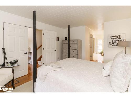 48 Estate Drive, Port Carling, ON - Indoor Photo Showing Bedroom