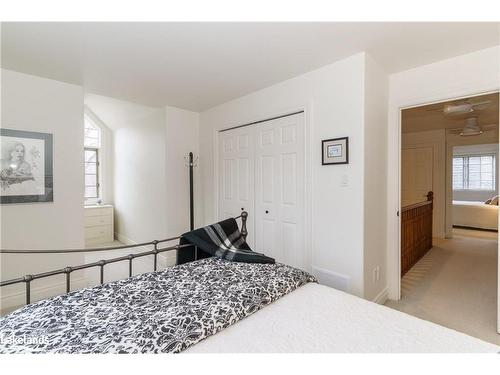 48 Estate Drive, Port Carling, ON - Indoor Photo Showing Bedroom