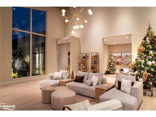 109 Pheasant Run, The Blue Mountains, ON - Indoor Photo Showing Living Room