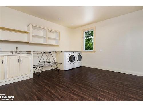 468147 12Th Concession B, Grey Highlands, ON - Indoor Photo Showing Laundry Room