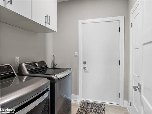 27 Jack Street, Huntsville, ON - Indoor Photo Showing Laundry Room