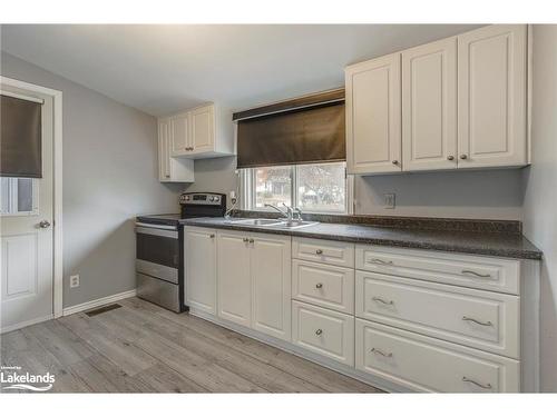 808 Quebec Street, Midland, ON - Indoor Photo Showing Kitchen With Double Sink