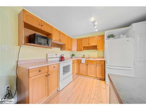 17 Louisa Street, Parry Sound, ON - Indoor Photo Showing Kitchen