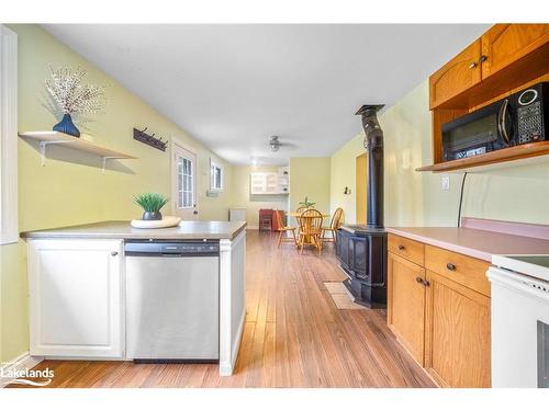 17 Louisa Street, Parry Sound, ON - Indoor Photo Showing Kitchen