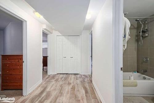 96 Lockhart Road, Collingwood, ON - Indoor Photo Showing Laundry Room