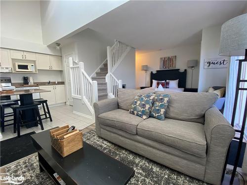 516-796468 Grey Road 19, The Blue Mountains, ON - Indoor Photo Showing Living Room