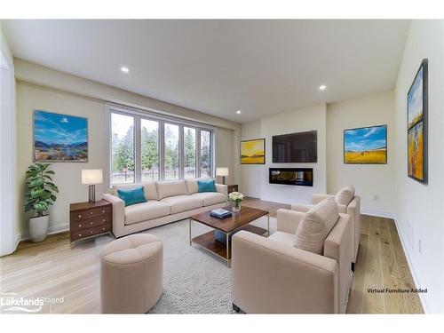 164 Rosanne Circle, Wasaga Beach, ON - Indoor Photo Showing Living Room