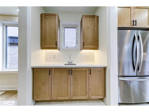 164 Rosanne Circle, Wasaga Beach, ON - Indoor Photo Showing Kitchen