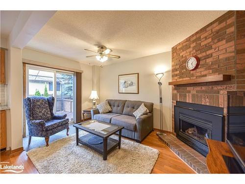 67 Carruthers Crescent, Barrie, ON - Indoor Photo Showing Living Room With Fireplace