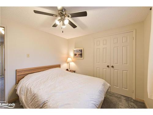 67 Carruthers Crescent, Barrie, ON - Indoor Photo Showing Bedroom