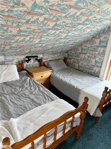 556341 6Th Line, The Blue Mountains, ON - Indoor Photo Showing Bedroom