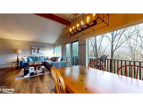 92 Main Road, Clearview, ON - Indoor Photo Showing Dining Room