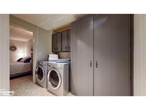 92 Main Road, Clearview, ON - Indoor Photo Showing Laundry Room