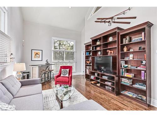 160 Grand Cypress Lane, The Blue Mountains, ON - Indoor Photo Showing Living Room