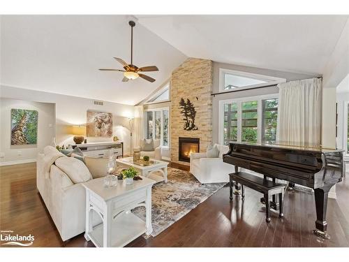 33 South Harbour Drive, Bobcaygeon, ON - Indoor Photo Showing Living Room With Fireplace