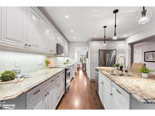 33 South Harbour Drive, Bobcaygeon, ON - Indoor Photo Showing Kitchen With Double Sink With Upgraded Kitchen