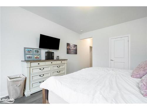 41 Tracey Lane, Collingwood, ON - Indoor Photo Showing Bedroom