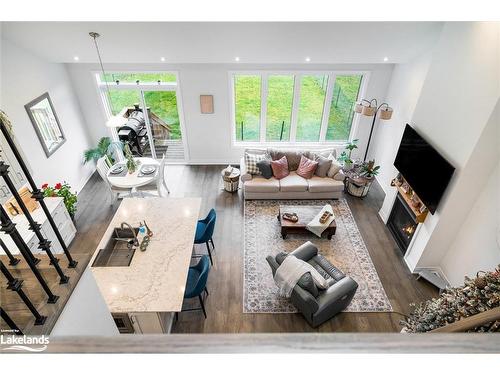 41 Tracey Lane, Collingwood, ON - Indoor Photo Showing Living Room