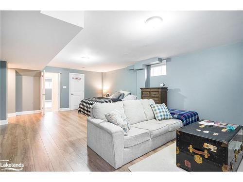 41 Tracey Lane, Collingwood, ON - Indoor Photo Showing Living Room