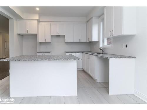 11 Amber Drive, Wasaga Beach, ON - Indoor Photo Showing Kitchen