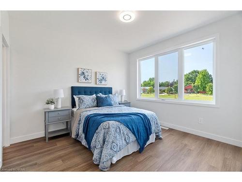 167 Elgin Avenue E, Goderich, ON - Indoor Photo Showing Bedroom