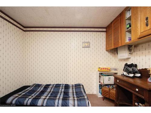 596 Elgin Street E, St. Marys, ON - Indoor Photo Showing Bedroom