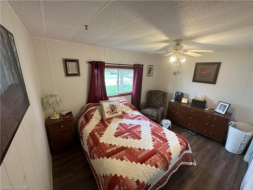 79 Fairview Crescent, Listowel, ON - Indoor Photo Showing Bedroom