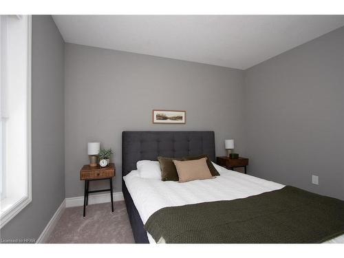29-379 Romeo Street, Stratford, ON - Indoor Photo Showing Bedroom