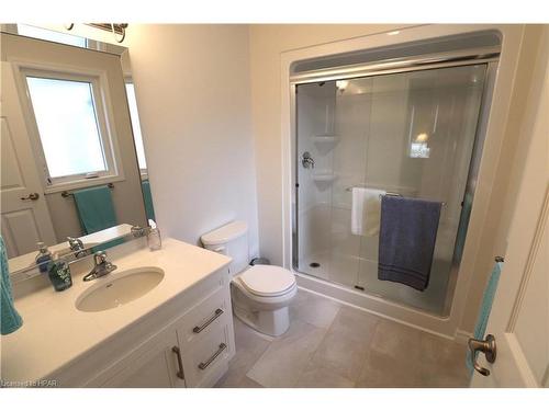 187 Lake Breeze Drive, Ashfield-Colborne-Wawanosh, ON - Indoor Photo Showing Bathroom