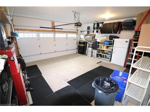 187 Lake Breeze Drive, Ashfield-Colborne-Wawanosh, ON - Indoor Photo Showing Garage
