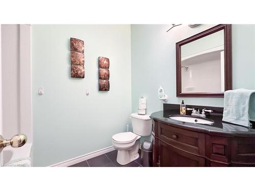 3023 Alice Street, Fordwich, ON - Indoor Photo Showing Bathroom