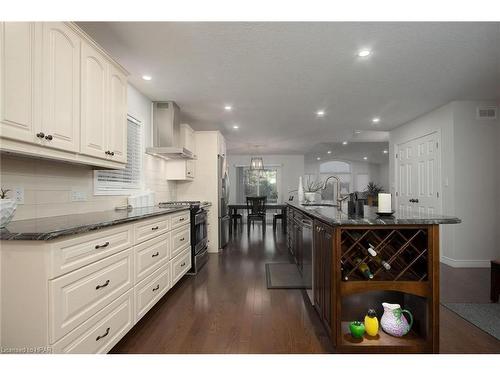 7-223 Napier Street, Mitchell, ON - Indoor Photo Showing Kitchen With Upgraded Kitchen