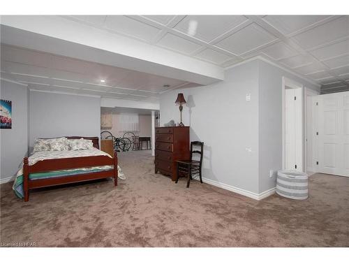 7-223 Napier Street, Mitchell, ON - Indoor Photo Showing Bedroom