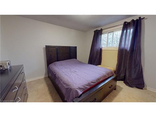 11 Greenwood Road, Ingersoll, ON - Indoor Photo Showing Bedroom