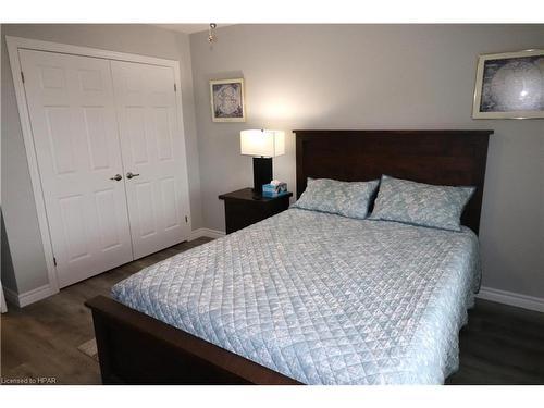 88 Huron Heights Drive, Ashfield-Colborne-Wawanosh, ON - Indoor Photo Showing Bedroom