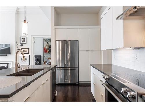 2B-189 Elizabeth Street, St. Marys, ON - Indoor Photo Showing Kitchen With Double Sink With Upgraded Kitchen