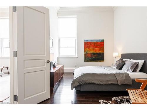 2B-189 Elizabeth Street, St. Marys, ON - Indoor Photo Showing Bedroom