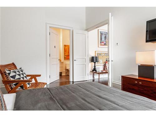 2B-189 Elizabeth Street, St. Marys, ON - Indoor Photo Showing Bedroom