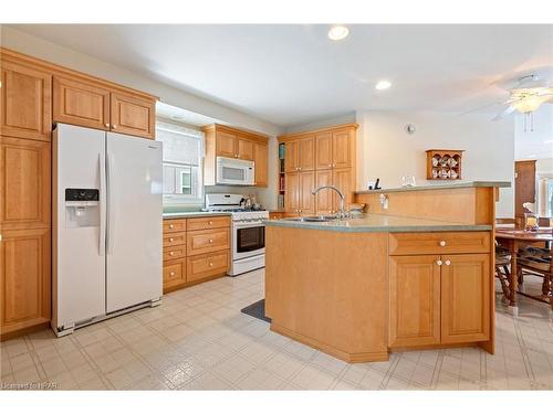 301 Bethune Crescent, Goderich, ON - Indoor Photo Showing Kitchen