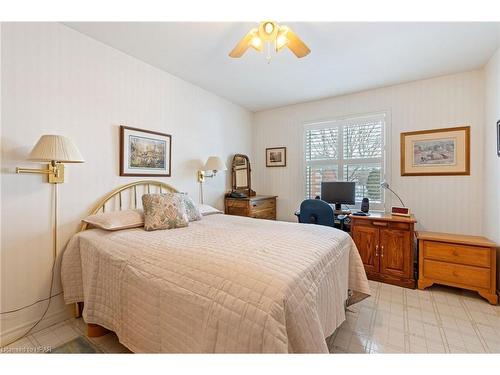 301 Bethune Crescent, Goderich, ON - Indoor Photo Showing Bedroom