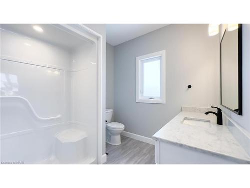 135 Severn Drive, Goderich, ON - Indoor Photo Showing Bathroom