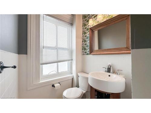 155 St. David Street, Goderich, ON - Indoor Photo Showing Bathroom