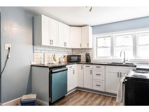 475 Ontario Street, Stratford, ON - Indoor Photo Showing Kitchen