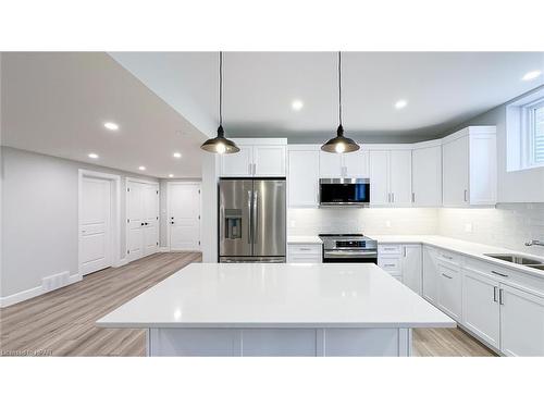 459 Warren Street, Goderich, ON - Indoor Photo Showing Kitchen With Upgraded Kitchen
