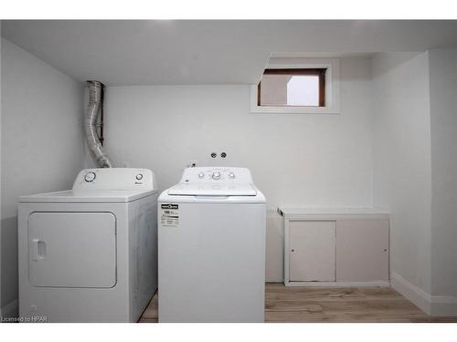 44 Albert Street, Mitchell, ON - Indoor Photo Showing Laundry Room